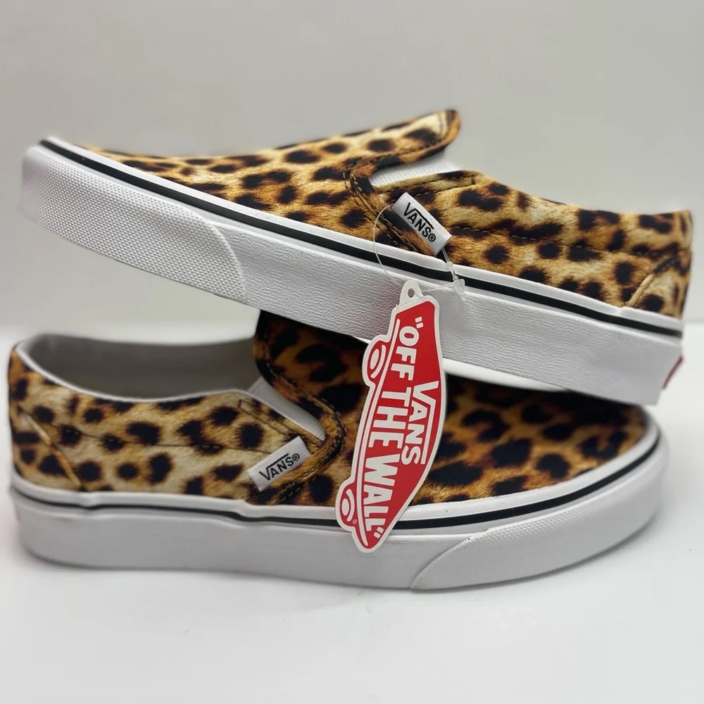Vans WMNS Slip-On Shoes Classic
(Leopard print) Black/True white
VN0A5AO8316 - Picture 14 of 16